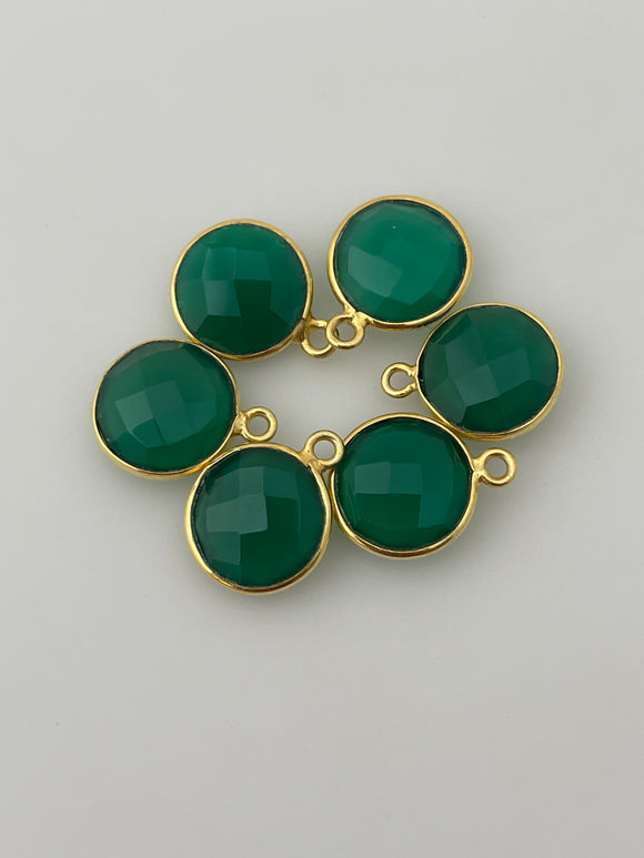 Green Onyx Bezel Pack of Six Piece One Loop Gold Plated And  Sterling Silver 925  Coin Shape  Size : 11mm