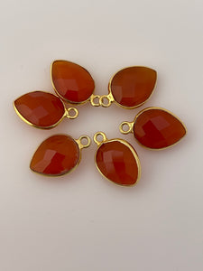 Red Onyx Pack of Pieces One Loop  Real Gold Plated And Sterling Silver  Red Onyx Pear Shape,Size:9mX12m.#DM 961