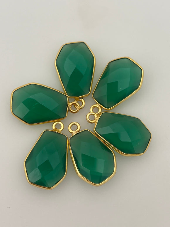 Green Onyx Six Pieces in a pack One Loop Real Gold Plated Green Onyx Wide Hexagon Shape,Size:11mmX15mm.#DM 1051