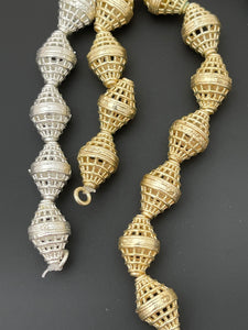 1 Strand Gold Finish And Silver Plated Bead Fancy Bead e-coated 11 Beads in a strand   Size: 18mmX12mm