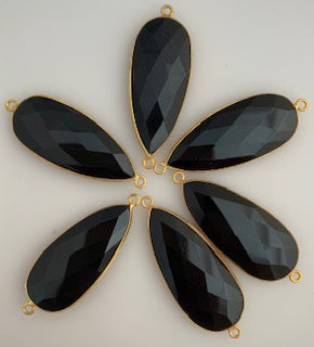 Black Onyx Six Piece a Pack Connector Real Gold Plated Black Onyx Pear  Shape, Size : 14mmX32mm.#DM 368