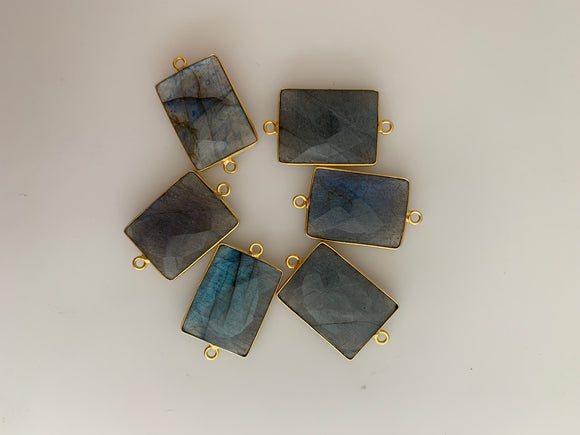 Labradorite Bezel Six Piece a Pack Connector Real Gold Plated and Sterling Silver 925 Labradorite  Rectangle Shape, Size : 15mmX20mm.