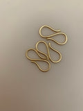 A Pack of 20 Pcs. of Hooks. Available in Two Colors. Gold Finish & Silver Plated. E-coated S hook, Made out of Copper/Brass. Size: 27mmX12mm
